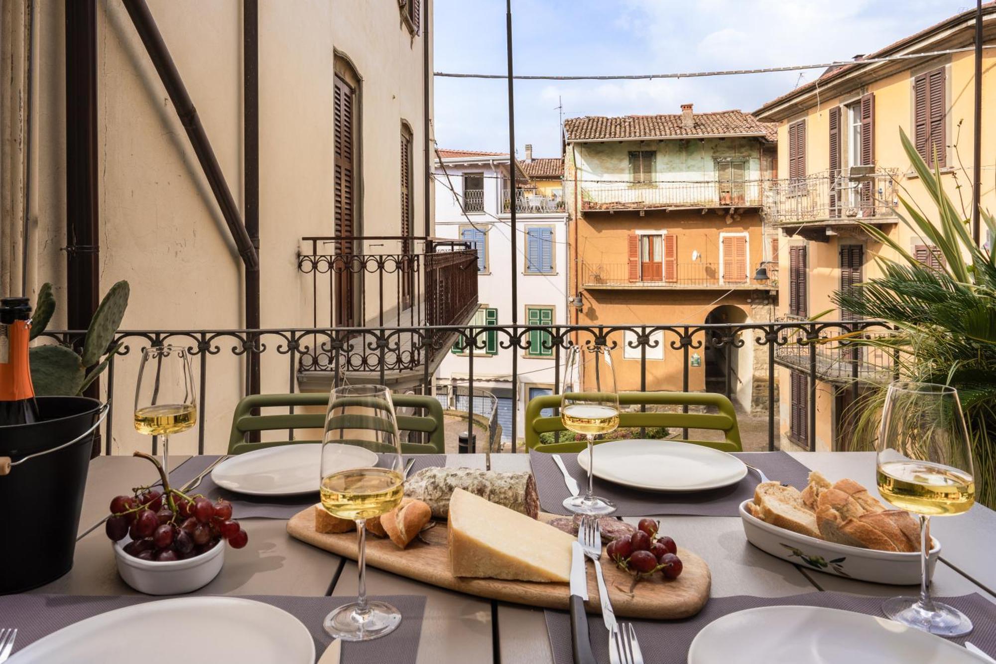 Апартаменты La Casa Sulla Terrazza Сарнико Экстерьер фото